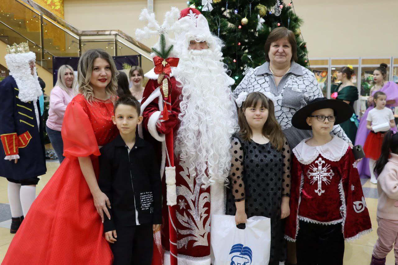 Серия новогодних утренников прошла в Центре культурного развития для чернянских детей.
